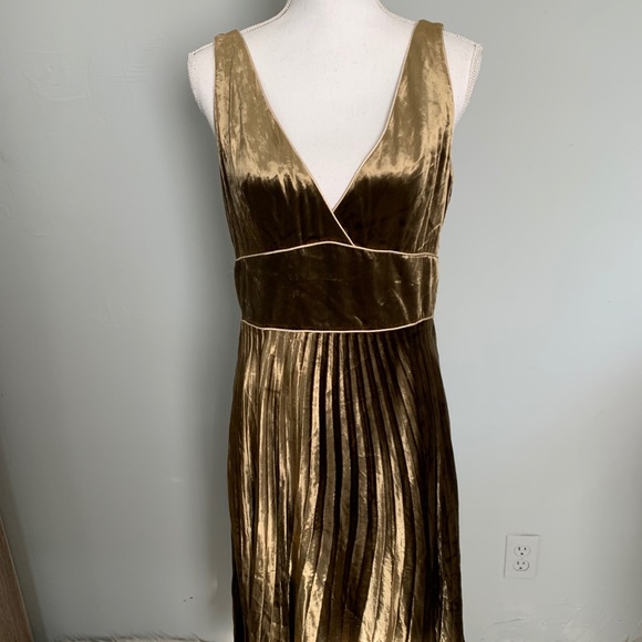Zara Dresses & Skirts - Zara Woman Gold velvet holiday dress
